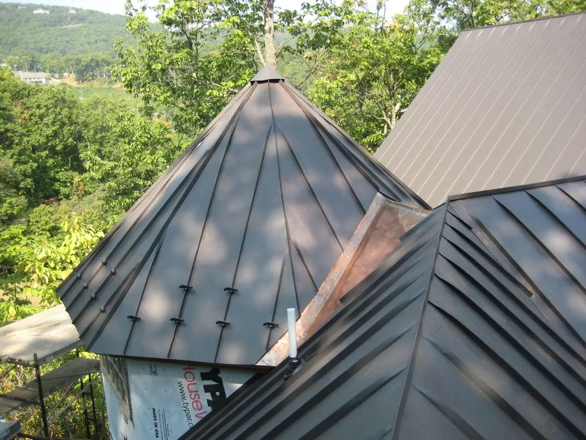 Professional Shingle Replacement & Repair by Craftsman Roofing in Vermont Square